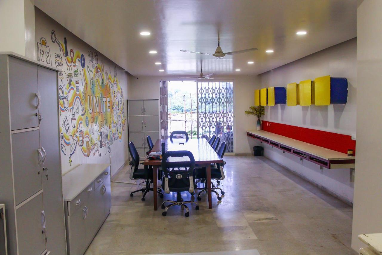 Urban Nomads Pune Riverside Colive Cowork旅舍 外观 照片
